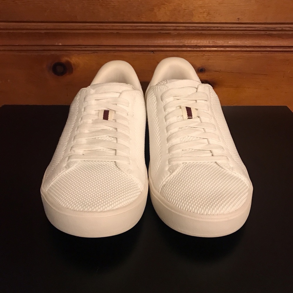 Kizik Knit White Sneaker Size 8 - Picture 3 of 11